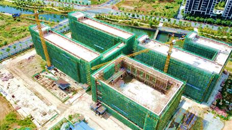 【奮戰(zhàn)三季度 打贏攻堅戰(zhàn)】柳州市明德小學(xué)2#、3#教學(xué)樓主體結(jié)構(gòu)通過驗收